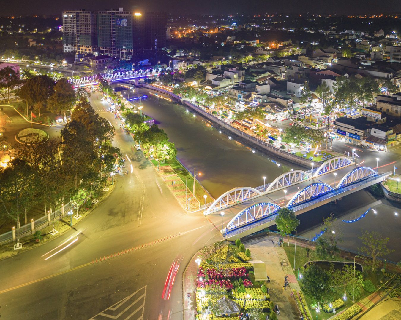 Tây Ninh có bao nhiêu huyện, có đặc sản gì ?