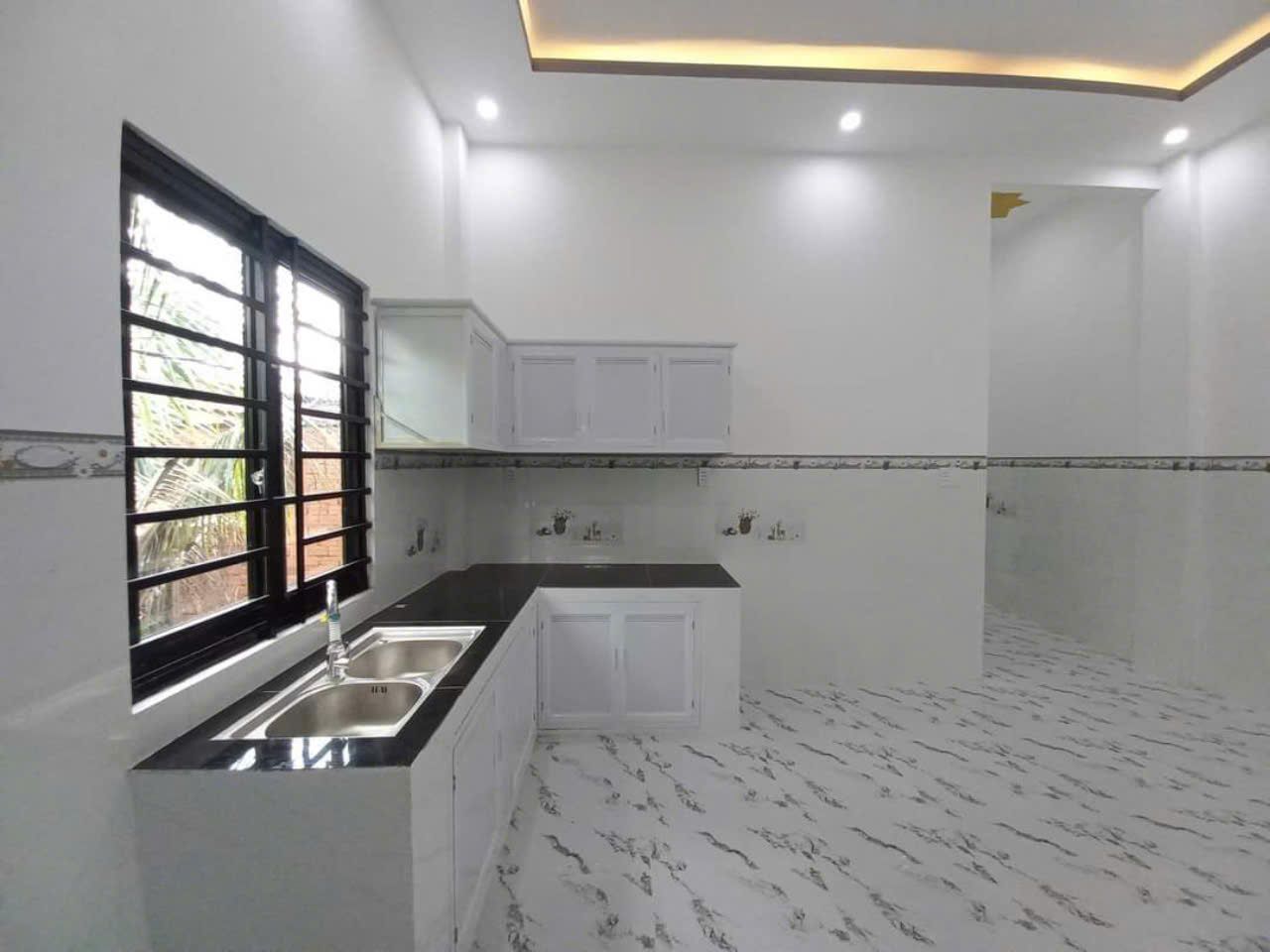 Bán nhà Trường Đông, Hòa Thành, Tây Ninh. Ngang 5m x dài 40m, tc 50m2